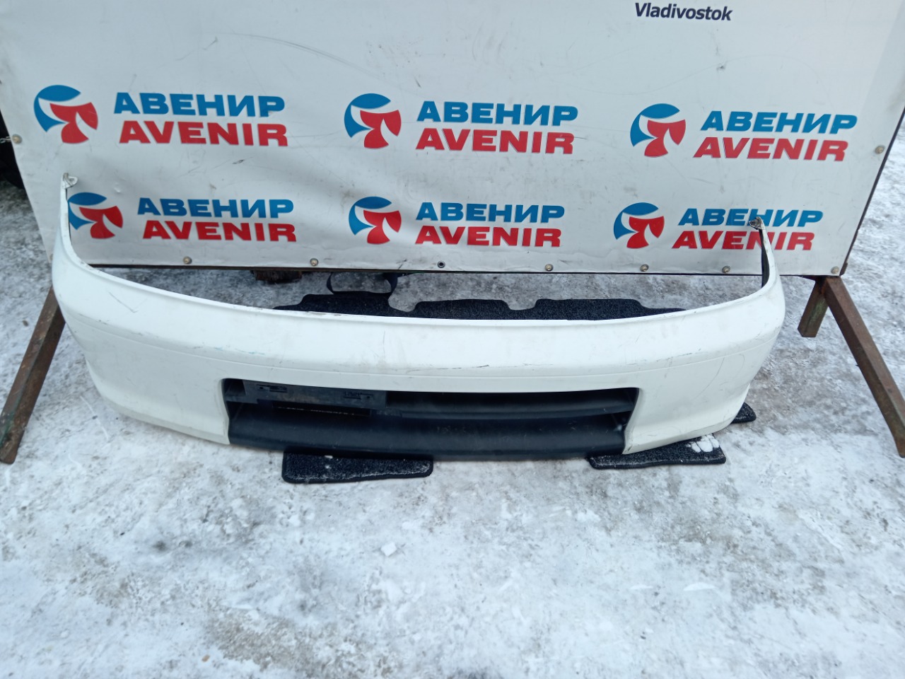 Бампер NISSAN CUBE ANZ10 передний (б/у)