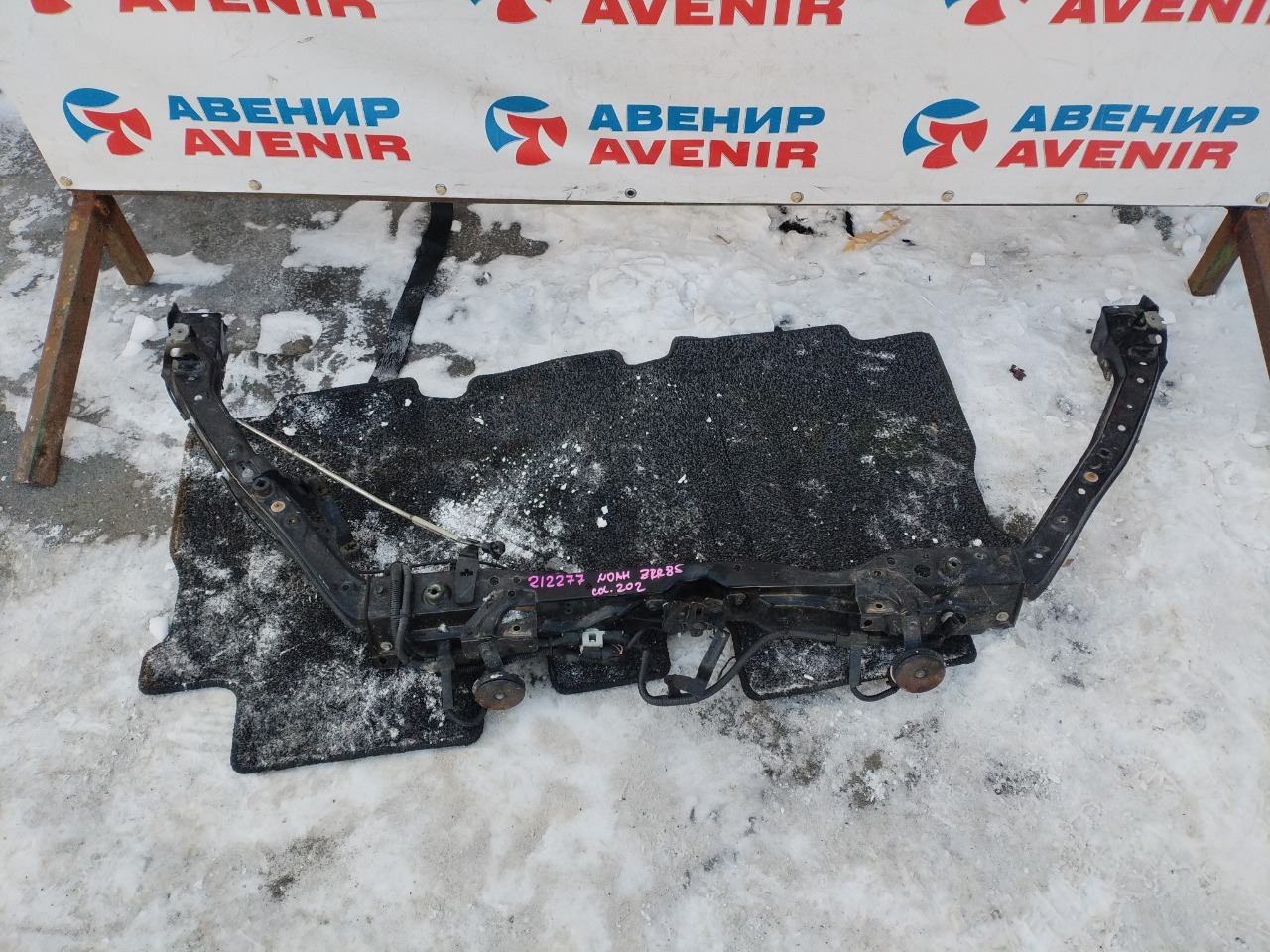 Телевизор TOYOTA NOAH ZWR80G (б/у)