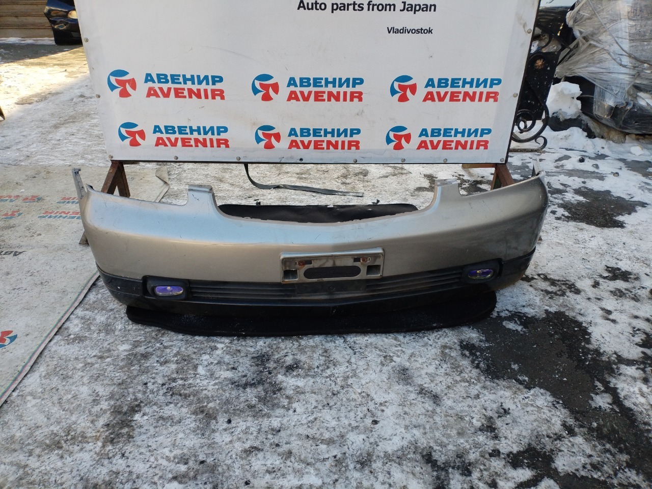 Бампер MITSUBISHI DION CR6W передний (б/у)