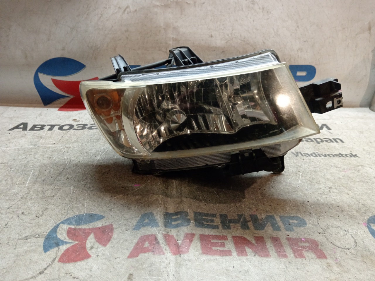 Фара TOYOTA BB QNC25 передняя правая (б/у)