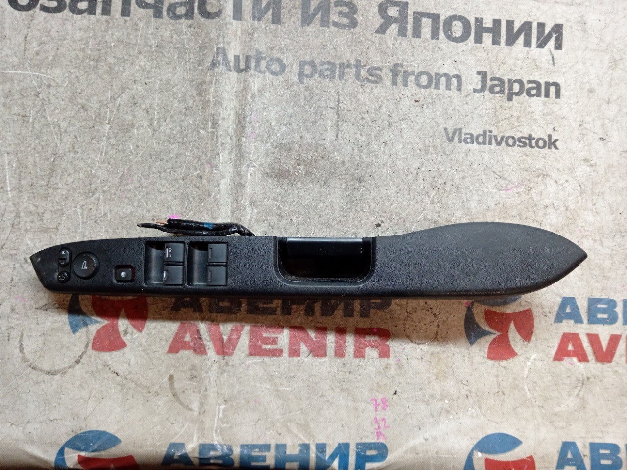 Блок управления стеклами HONDA LIFE DIVA JC1 передний правый (б/у)