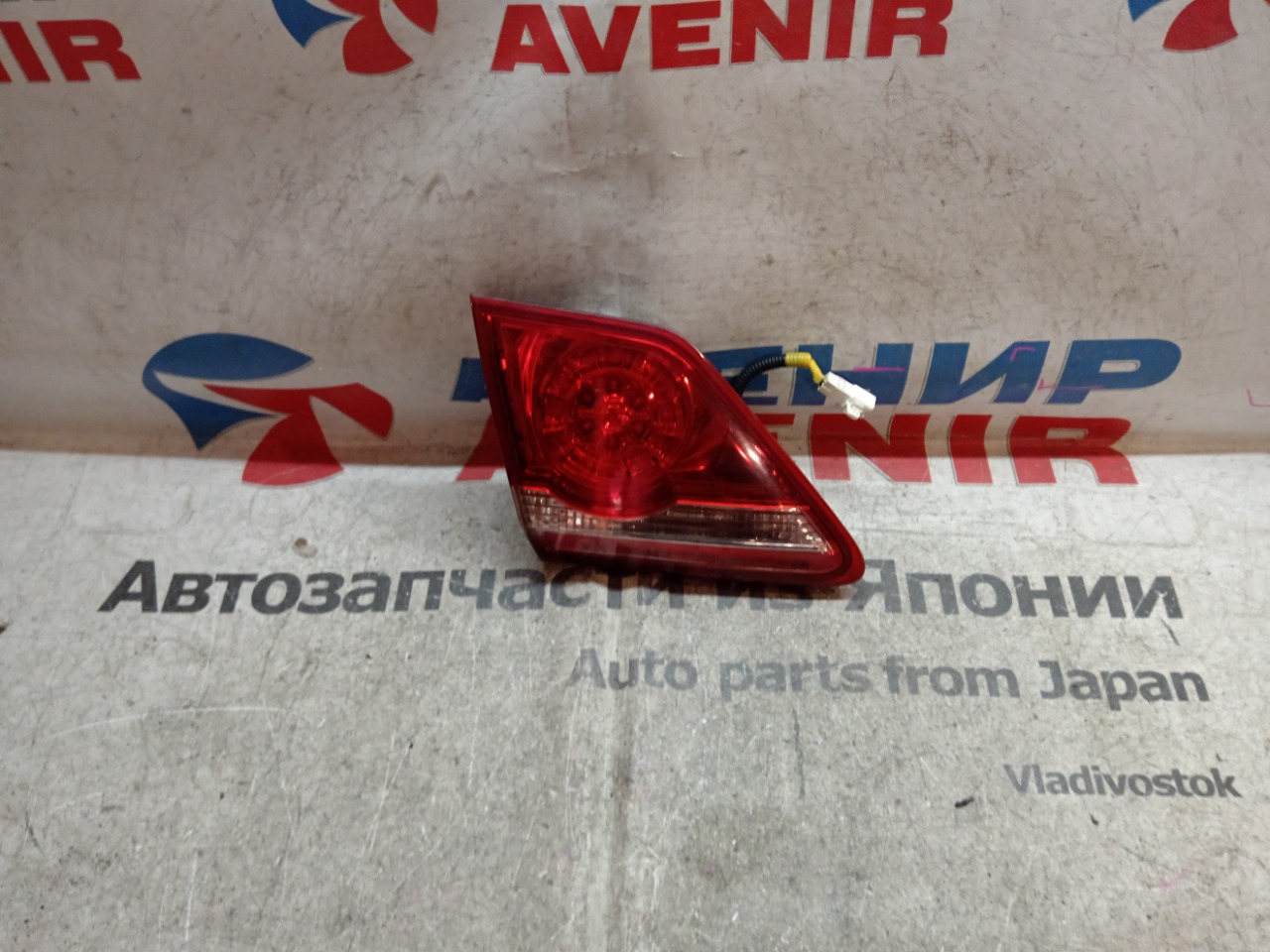 Стоп-вставка TOYOTA CROWN GRS200 задняя левая (б/у)