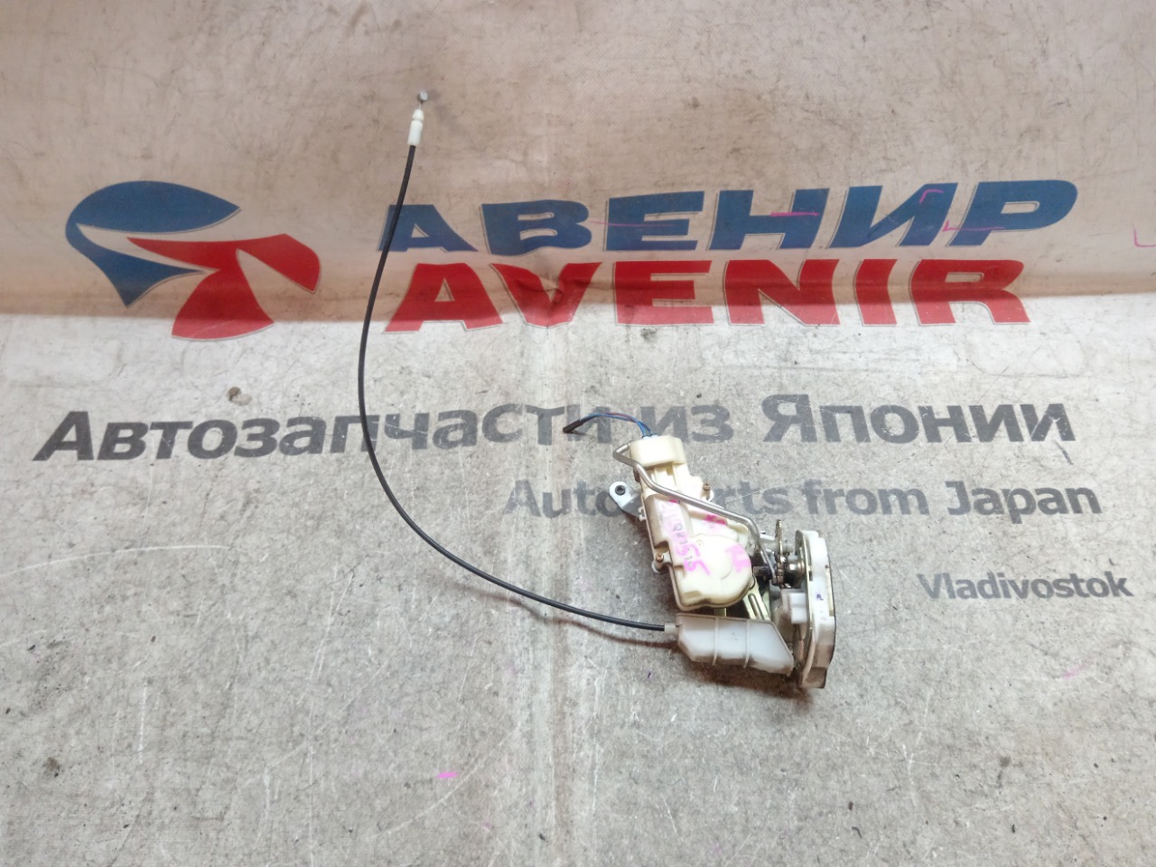 Замок двери TOYOTA WILL CYPHA NCP70 задний правый (б/у)