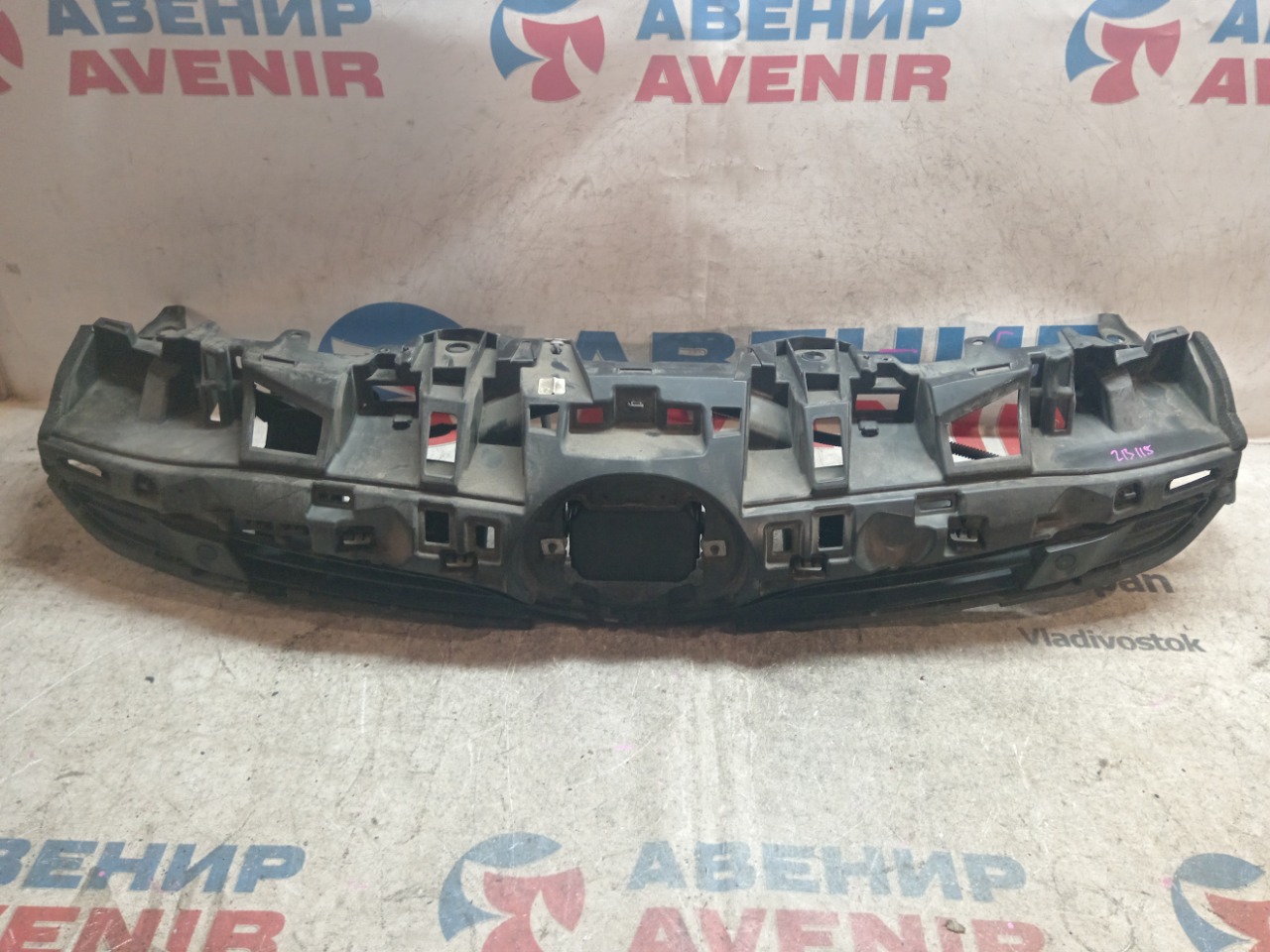 Решетка TOYOTA PRIUS ZVW50 (б/у)