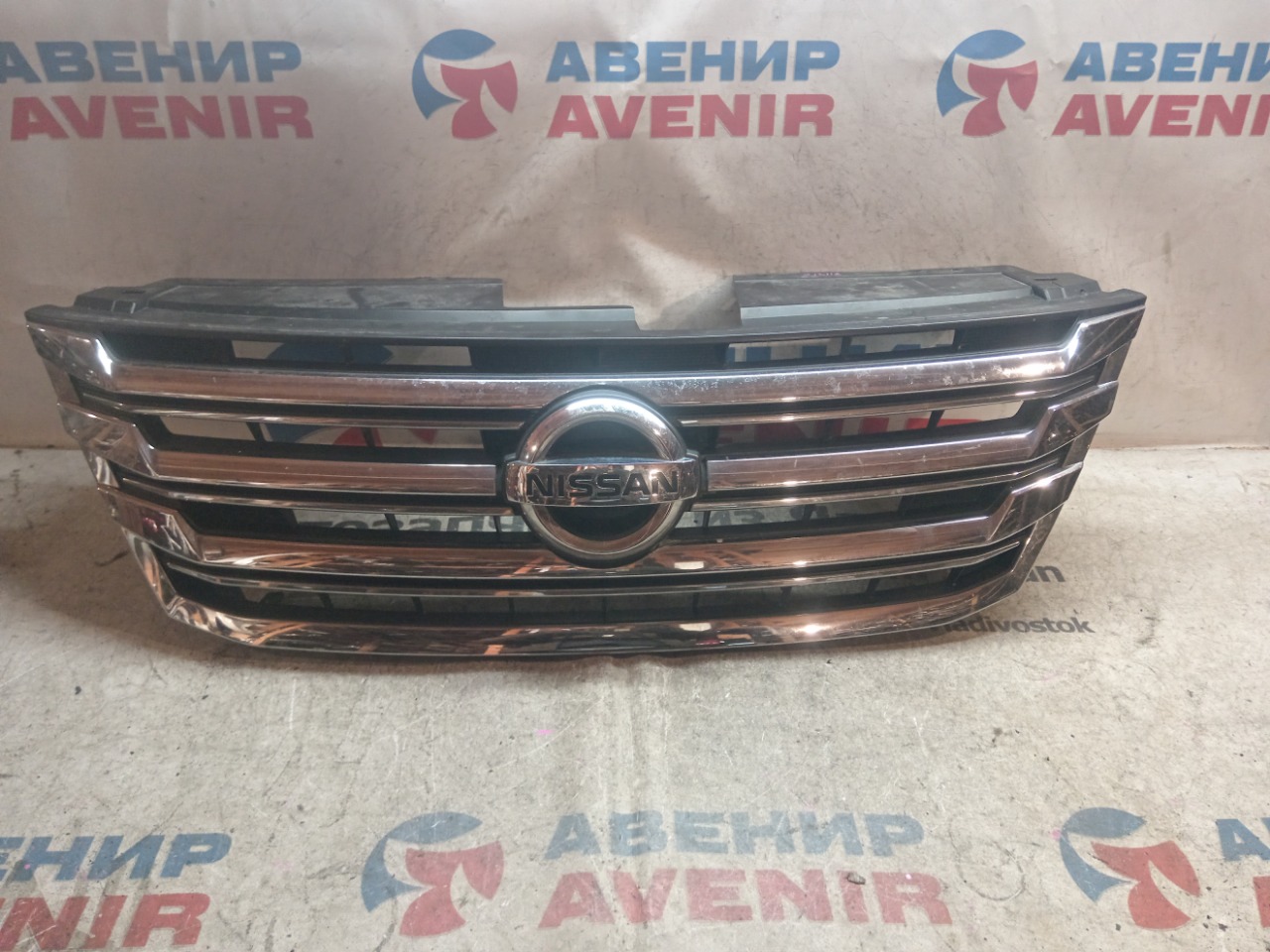 Решетка NISSAN SERENA HC26 (б/у)
