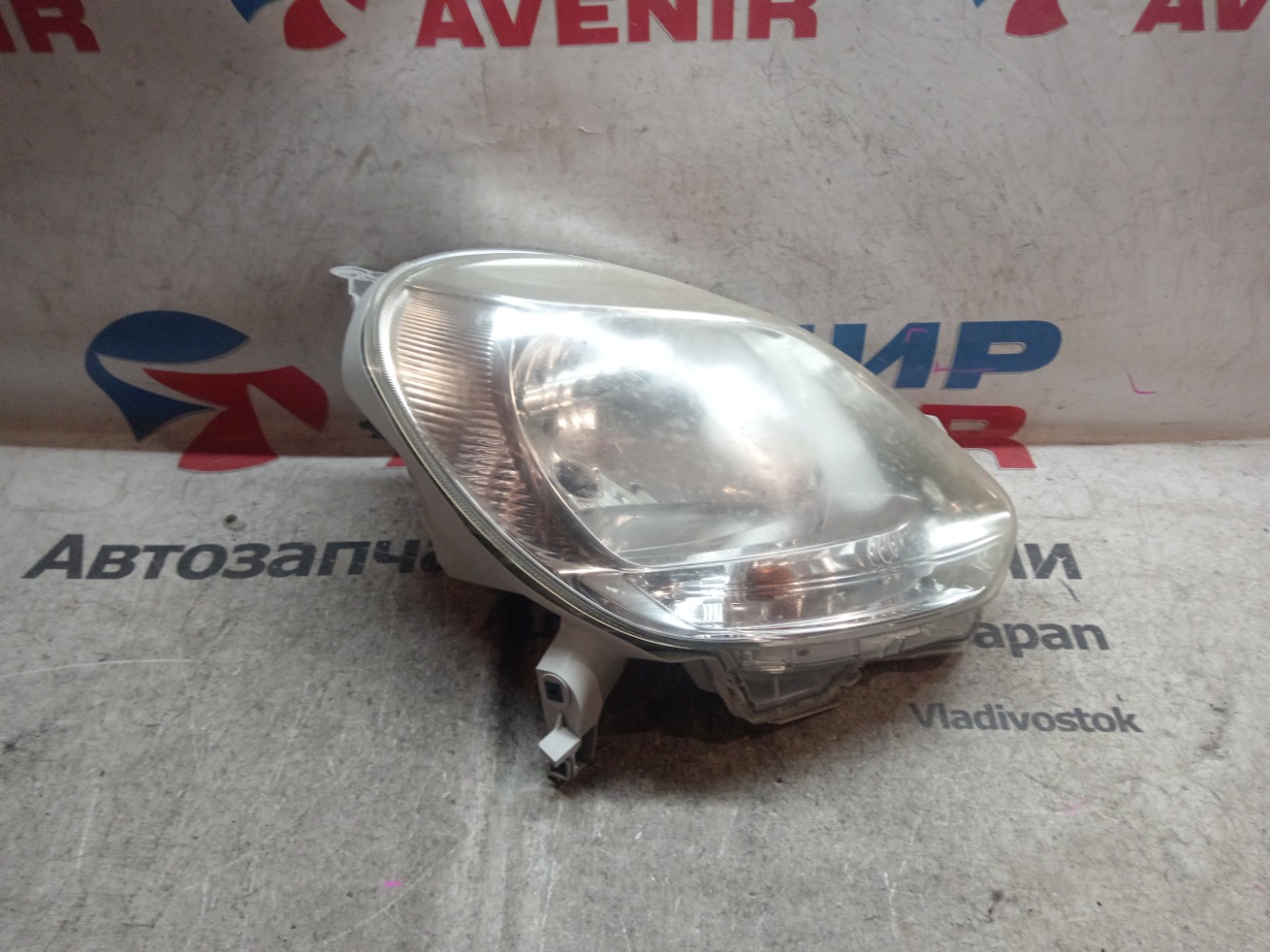 Фара TOYOTA PASSO KGC35 передняя правая (б/у)