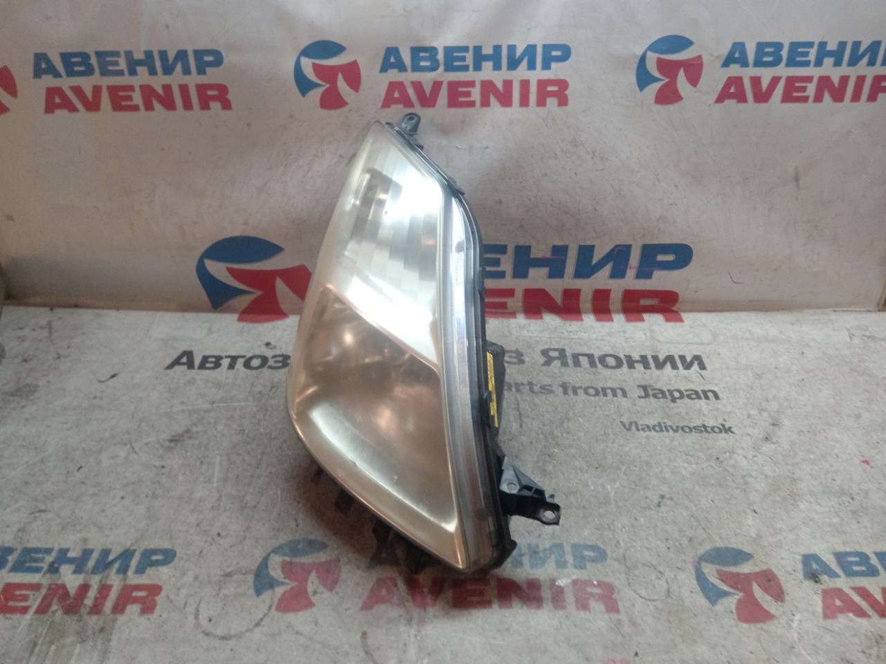 Фара TOYOTA PRIUS NHW20 передняя правая (б/у)