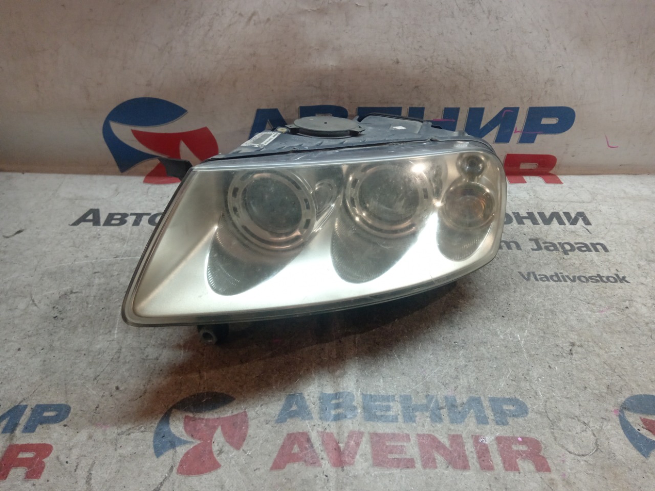 Фара VOLKSWAGEN TOUAREG 7L передняя левая (б/у)