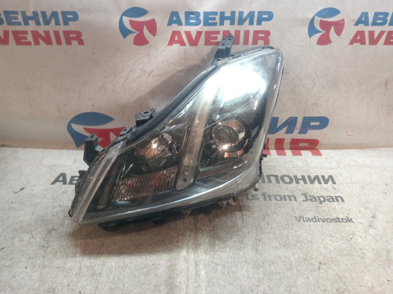 Фара TOYOTA CROWN GRS200 передняя левая (б/у)