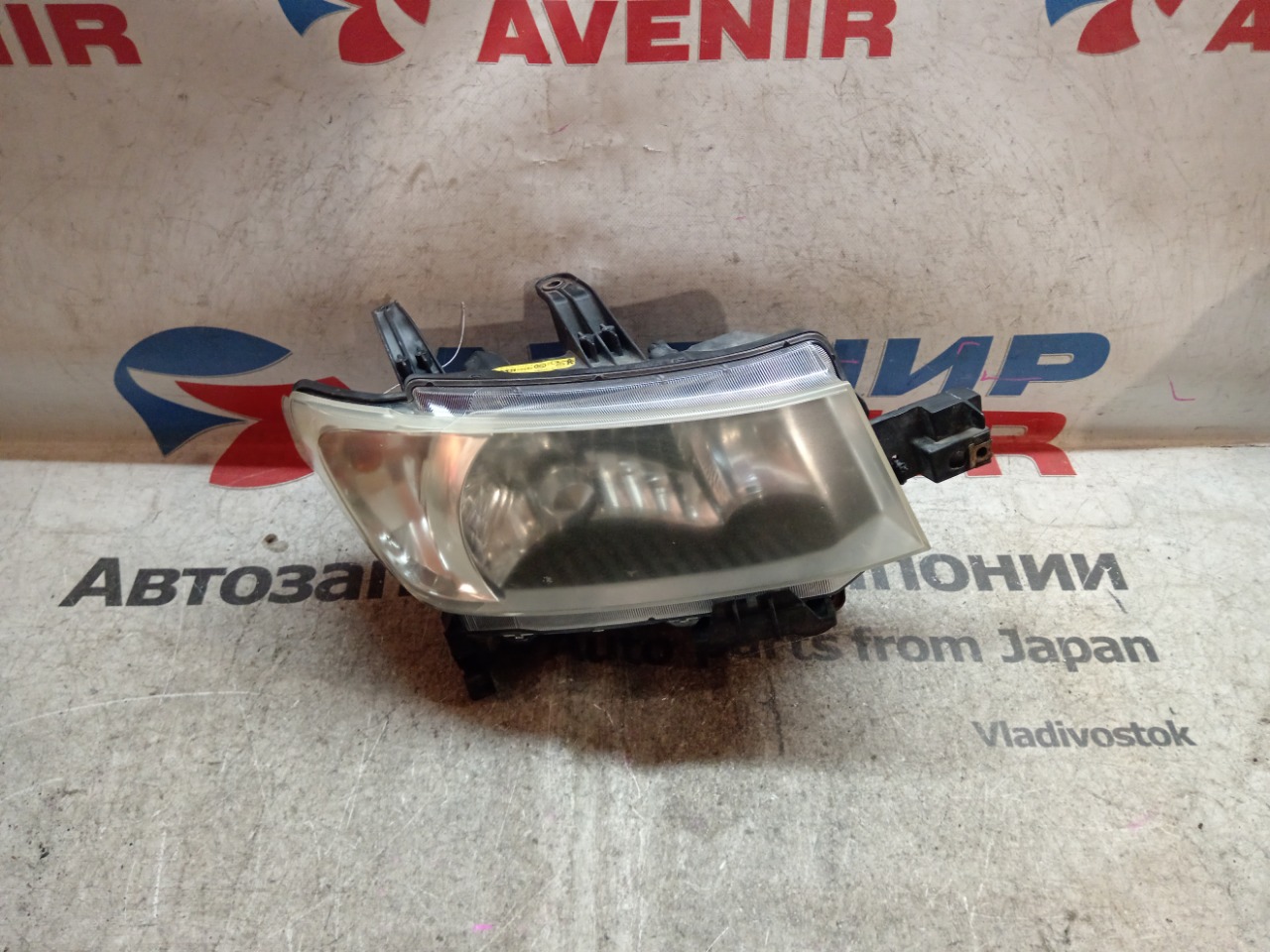 Фара TOYOTA BB QNC25 передняя правая (б/у)