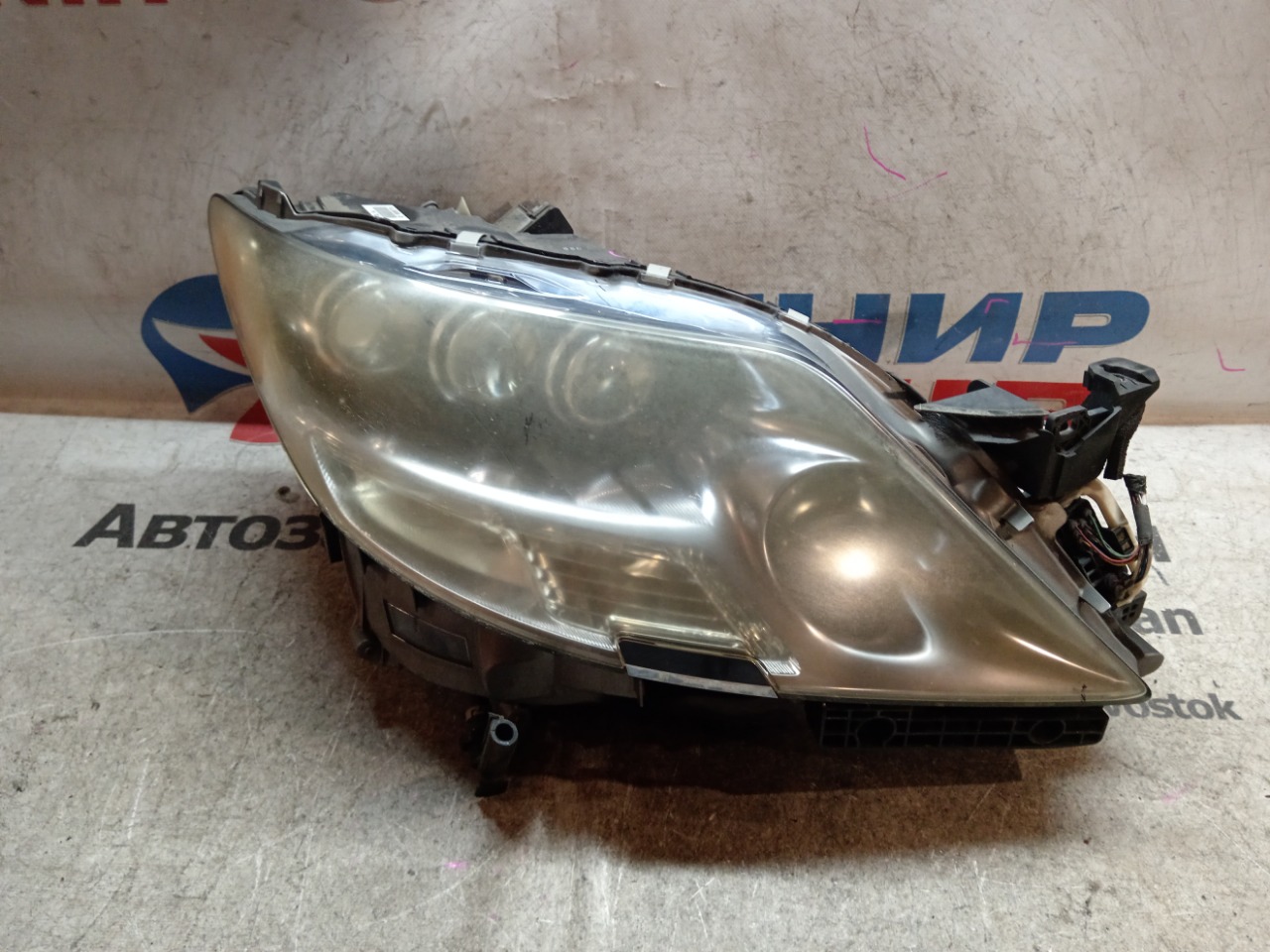 Фара LEXUS LS600H UVF45 передняя правая (б/у)