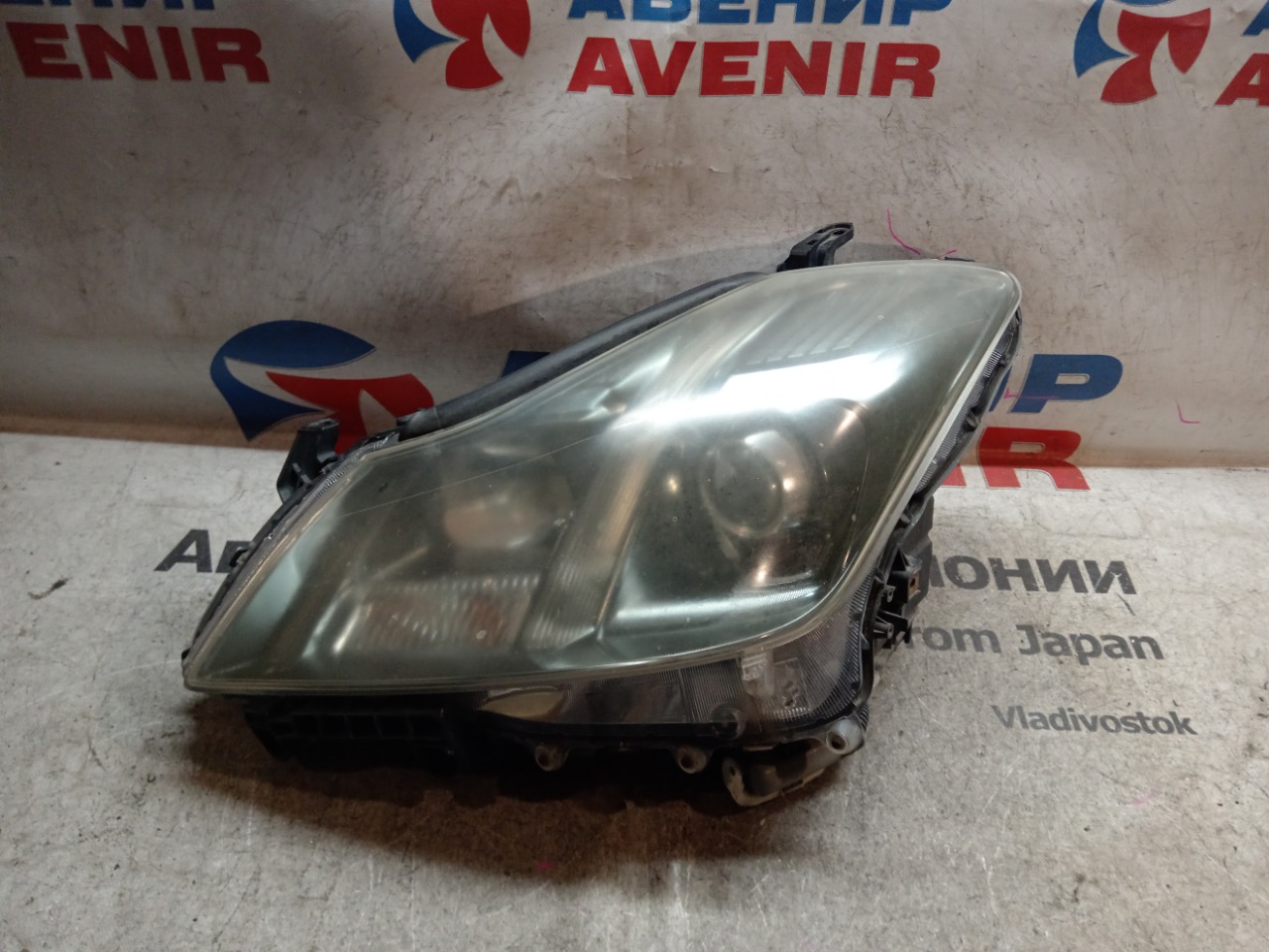 Фара TOYOTA CROWN GWS204 передняя левая (б/у)