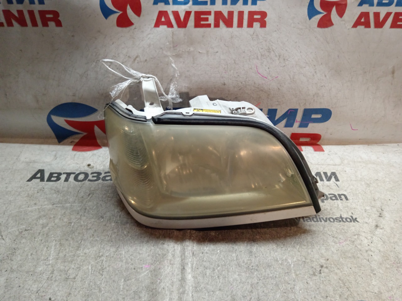 Фара TOYOTA CROWN JZS171 передняя правая (б/у)