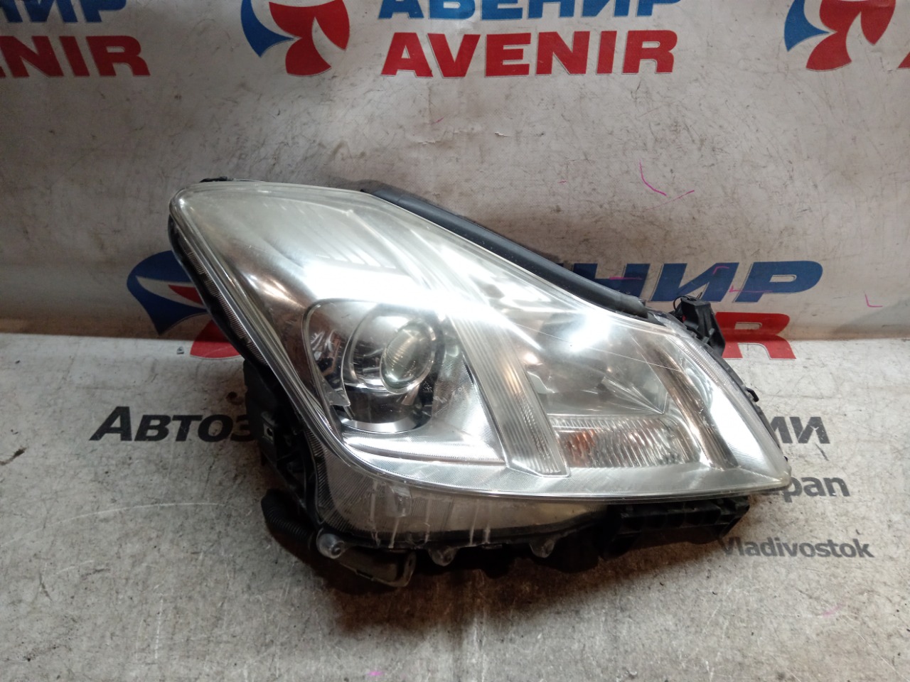 Фара TOYOTA CROWN GWS204 передняя правая (б/у)