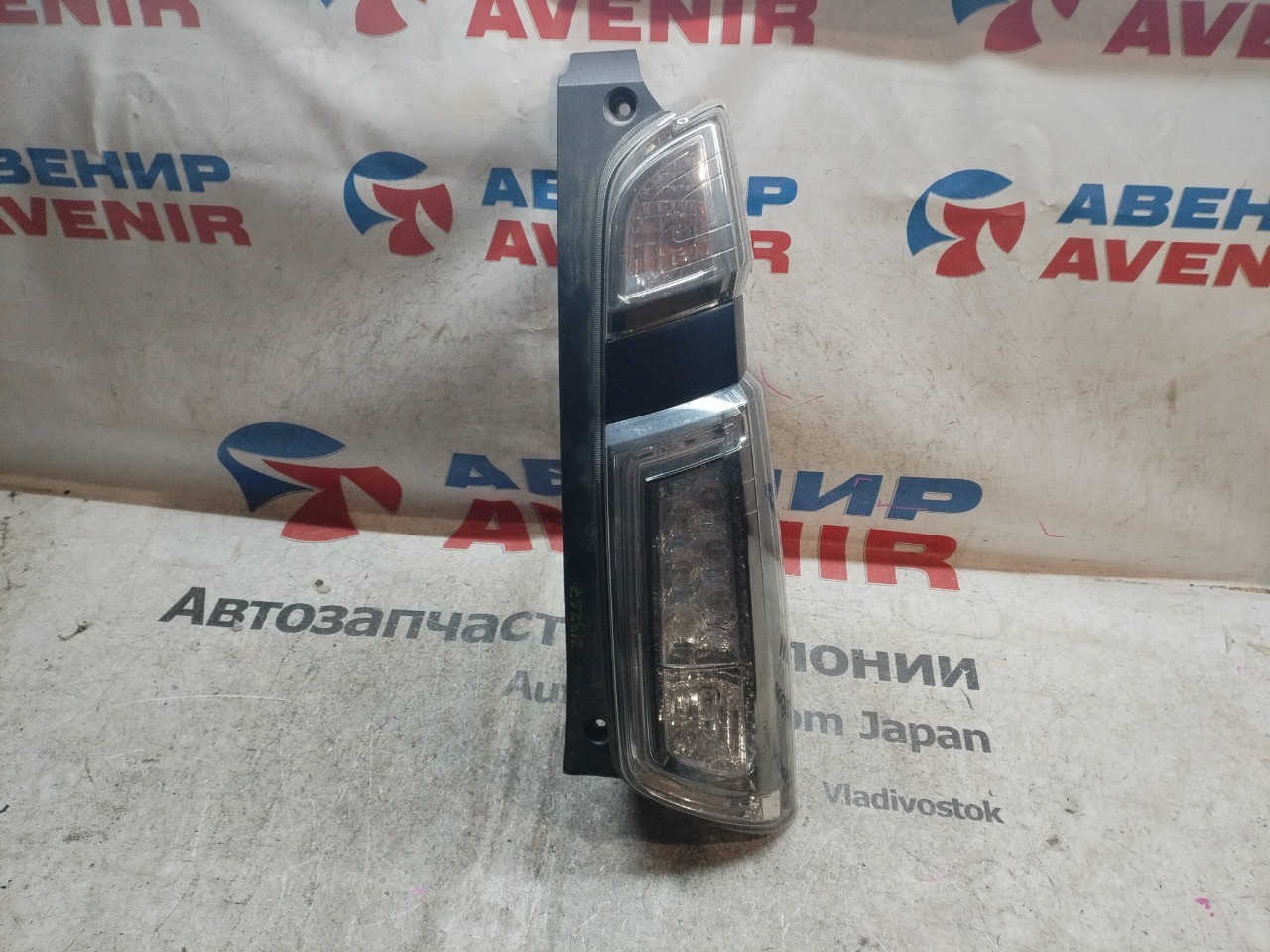 Стоп-сигнал HONDA N-WGN JH1 задний правый (б/у)