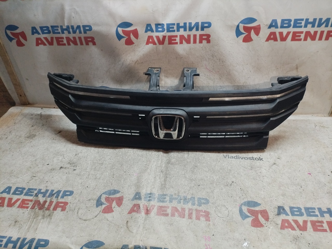 Решетка HONDA STEPWGN RK1 (б/у)