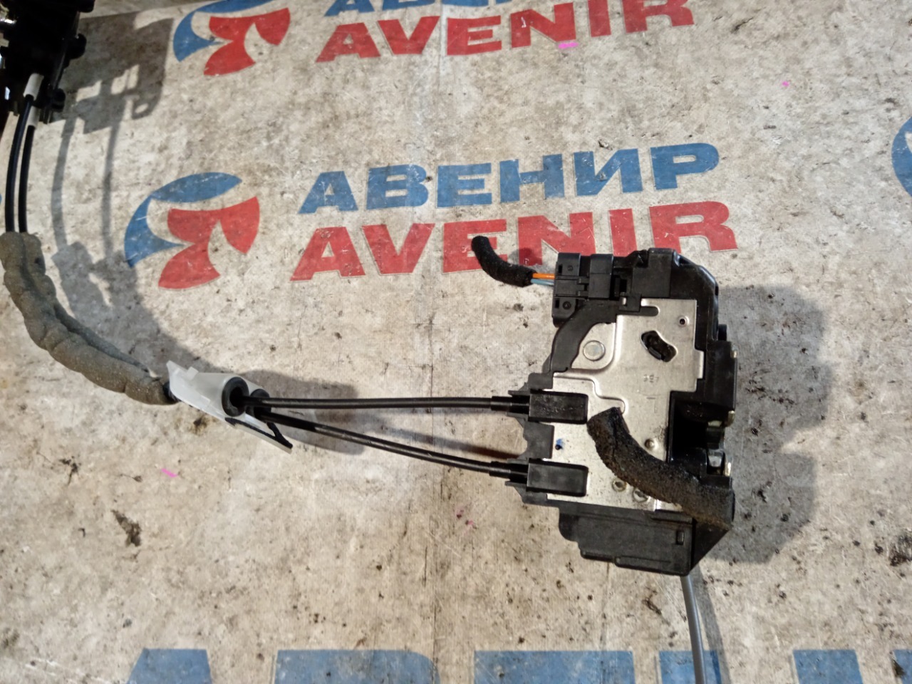 Замок двери NISSAN DUALIS J10 передний левый (б/у)