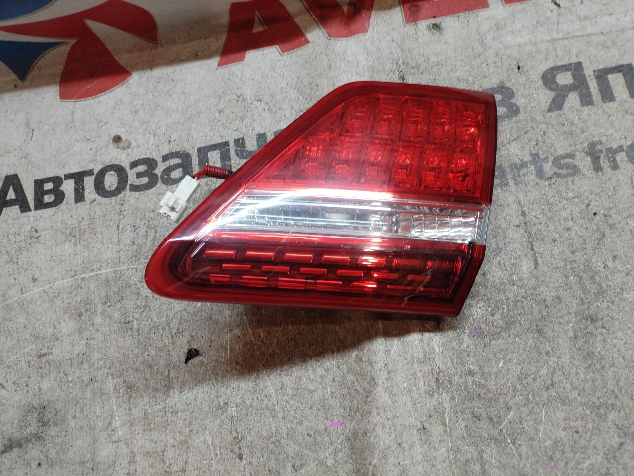 Стоп-вставка TOYOTA CROWN GRS200 задняя левая (б/у)
