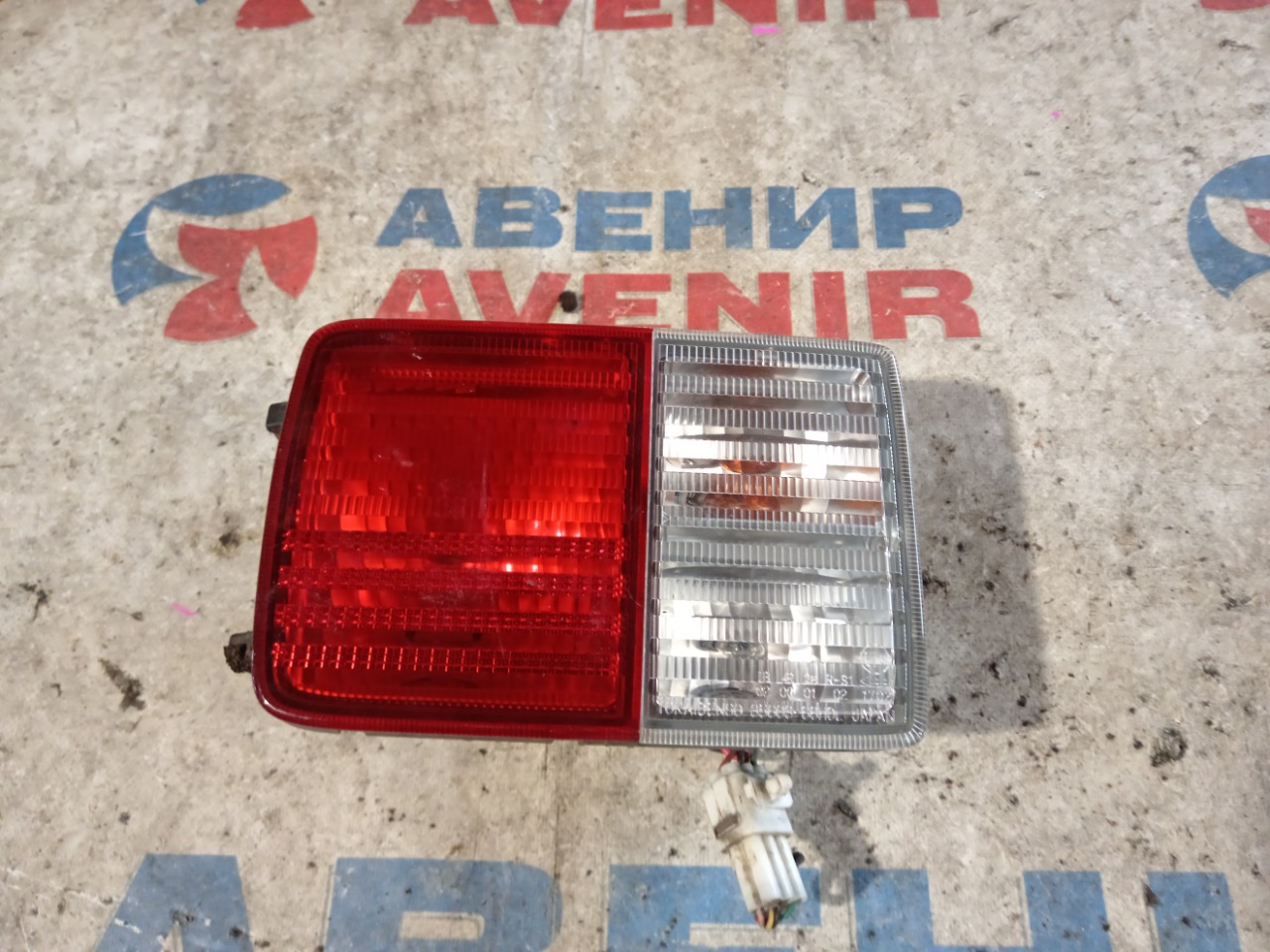 Стоп-сигнал SUZUKI EVERY DA64V задний левый (б/у)