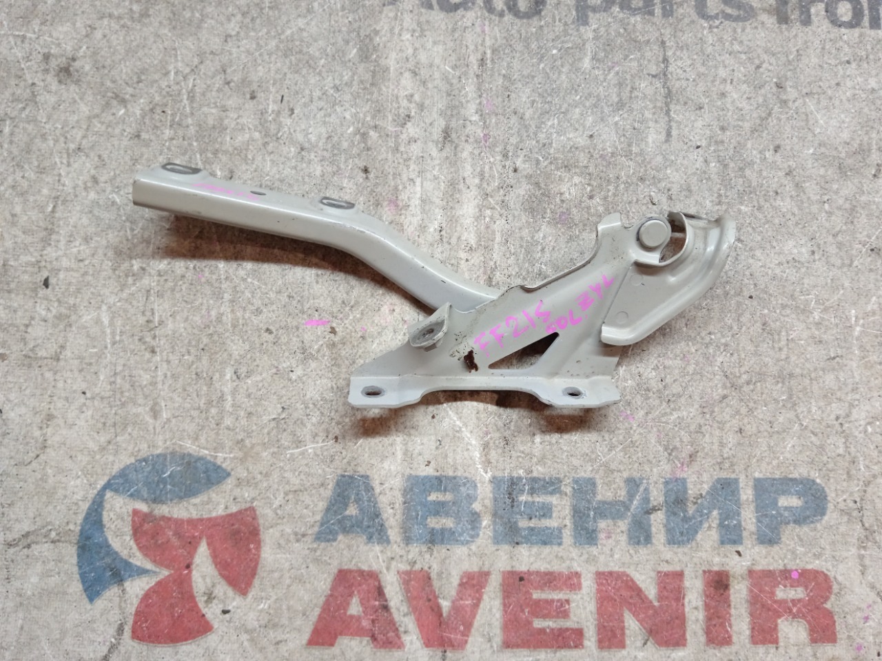 Петля капота SUZUKI IGNIS FF21S левая (б/у)