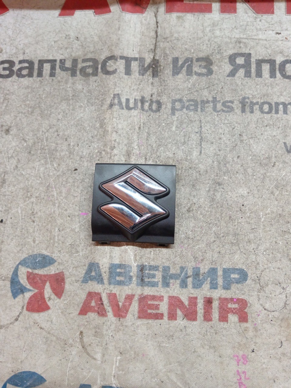 ЛЕЙБА SUZUKI IGNIS FF21S (б/у)