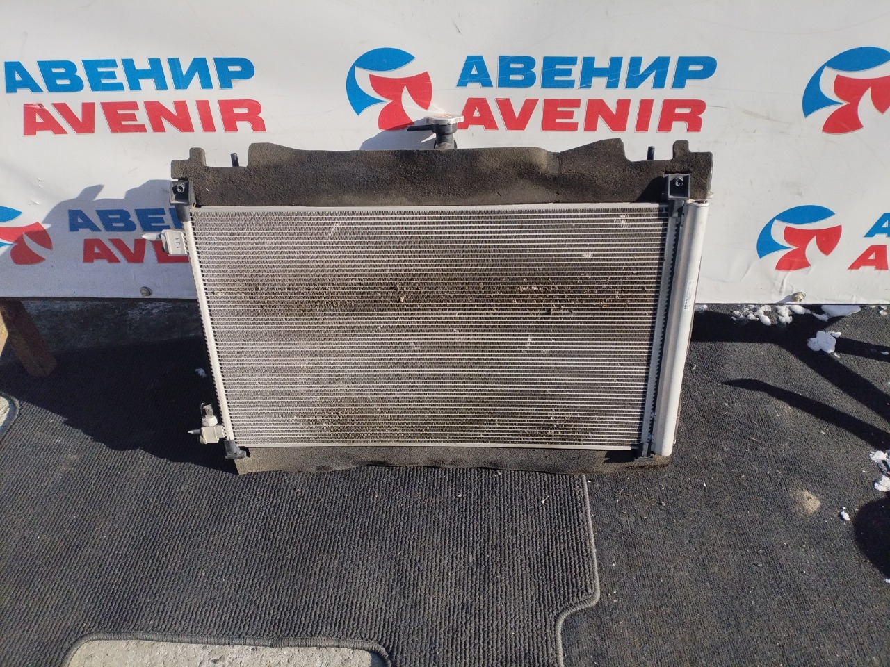 Радиатор NISSAN SERENA GFNC27 MR20DD (б/у)