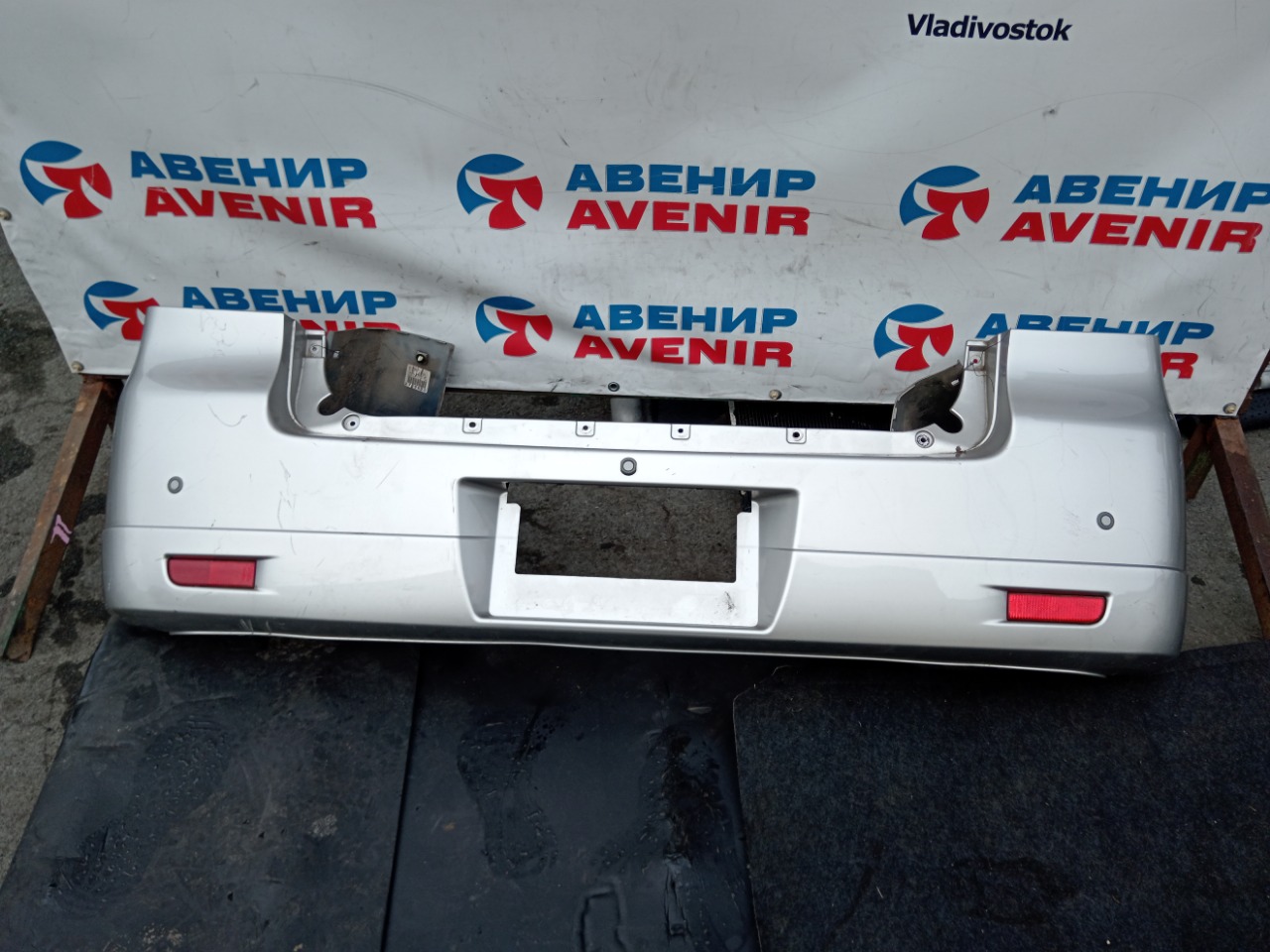 Бампер MITSUBISHI DION CR5W задний (б/у)