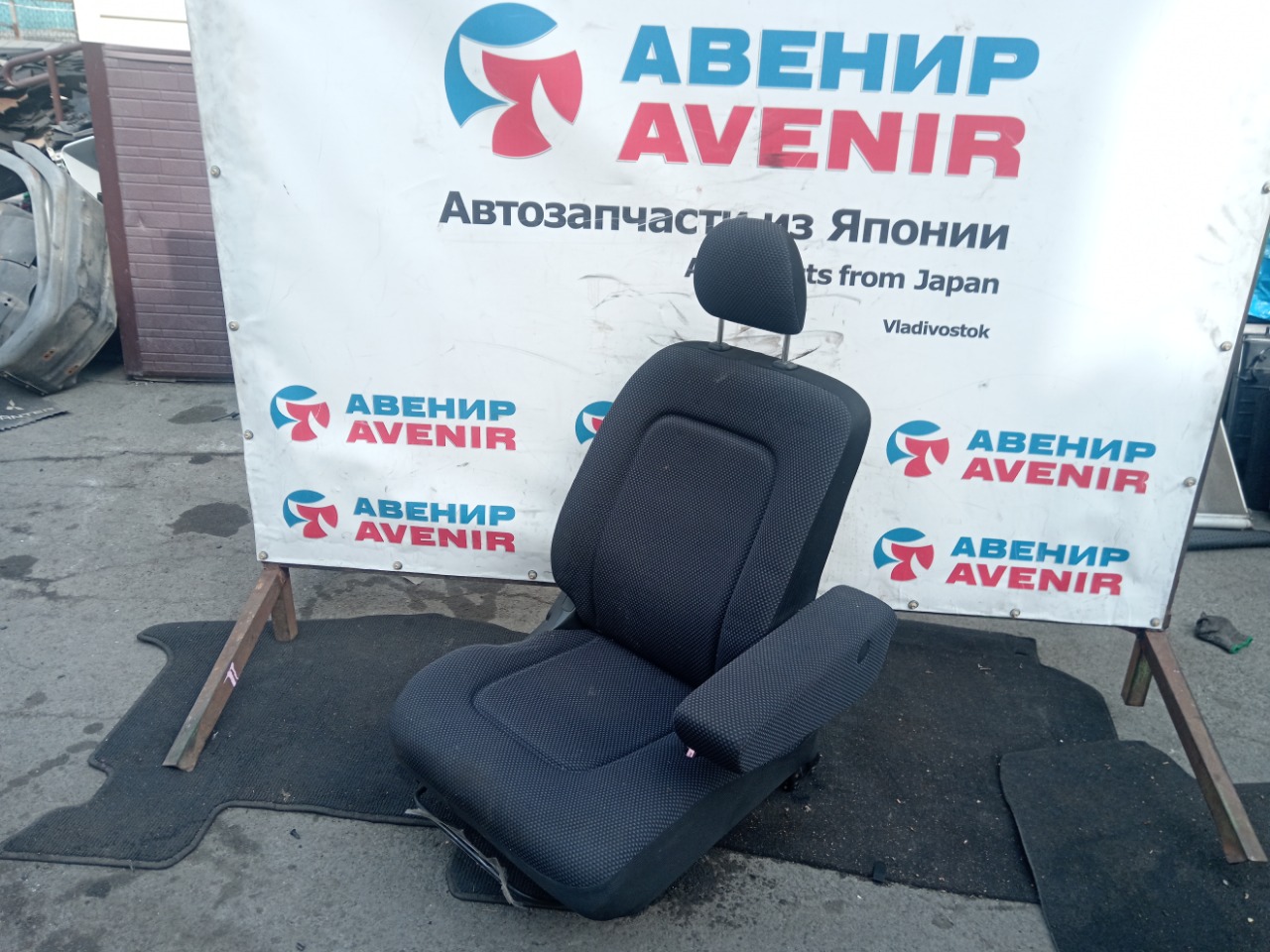 Сидение TOYOTA BB NCP30 переднее правое (б/у)