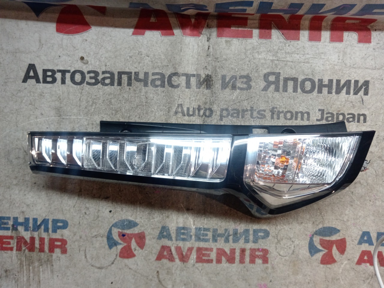 Стоп-сигнал TOYOTA ROOMY M900A задний левый (б/у)