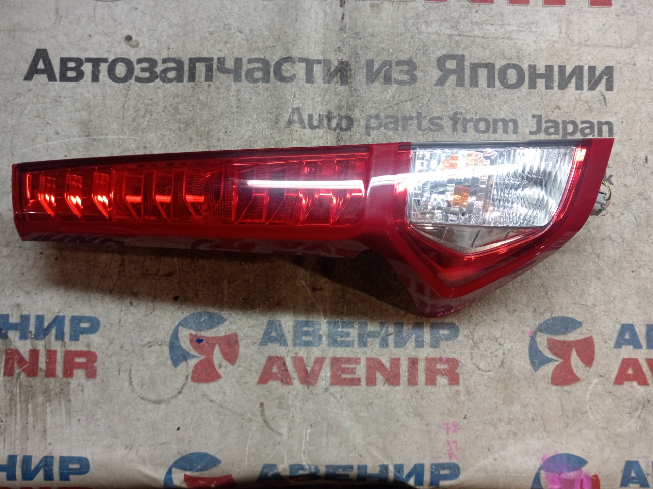 Стоп-сигнал TOYOTA ROOMY M900A задний левый (б/у)