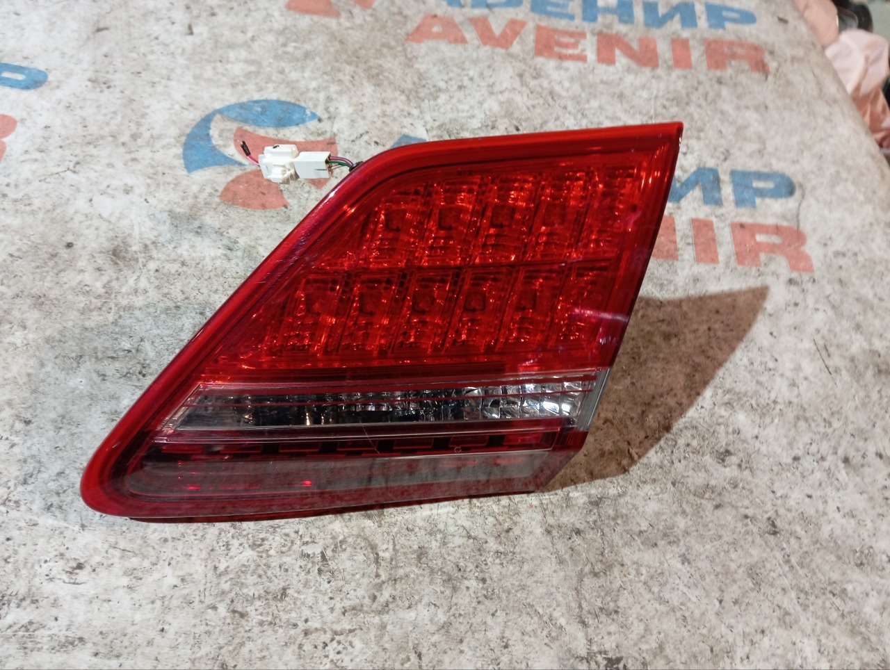 Стоп-вставка TOYOTA CROWN GRS200 задняя правая (б/у)