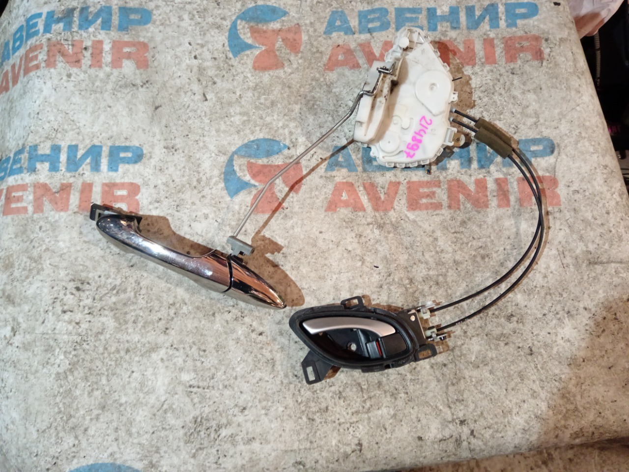 Замок двери HONDA STREAM RN6 передний левый (б/у)