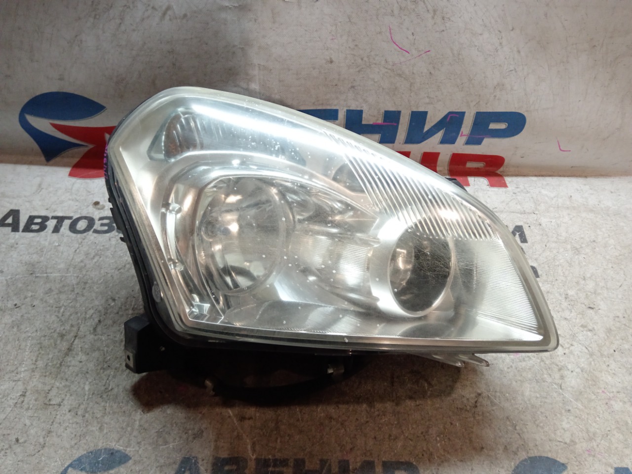 Фара NISSAN DUALIS NJ10 передняя правая (б/у)