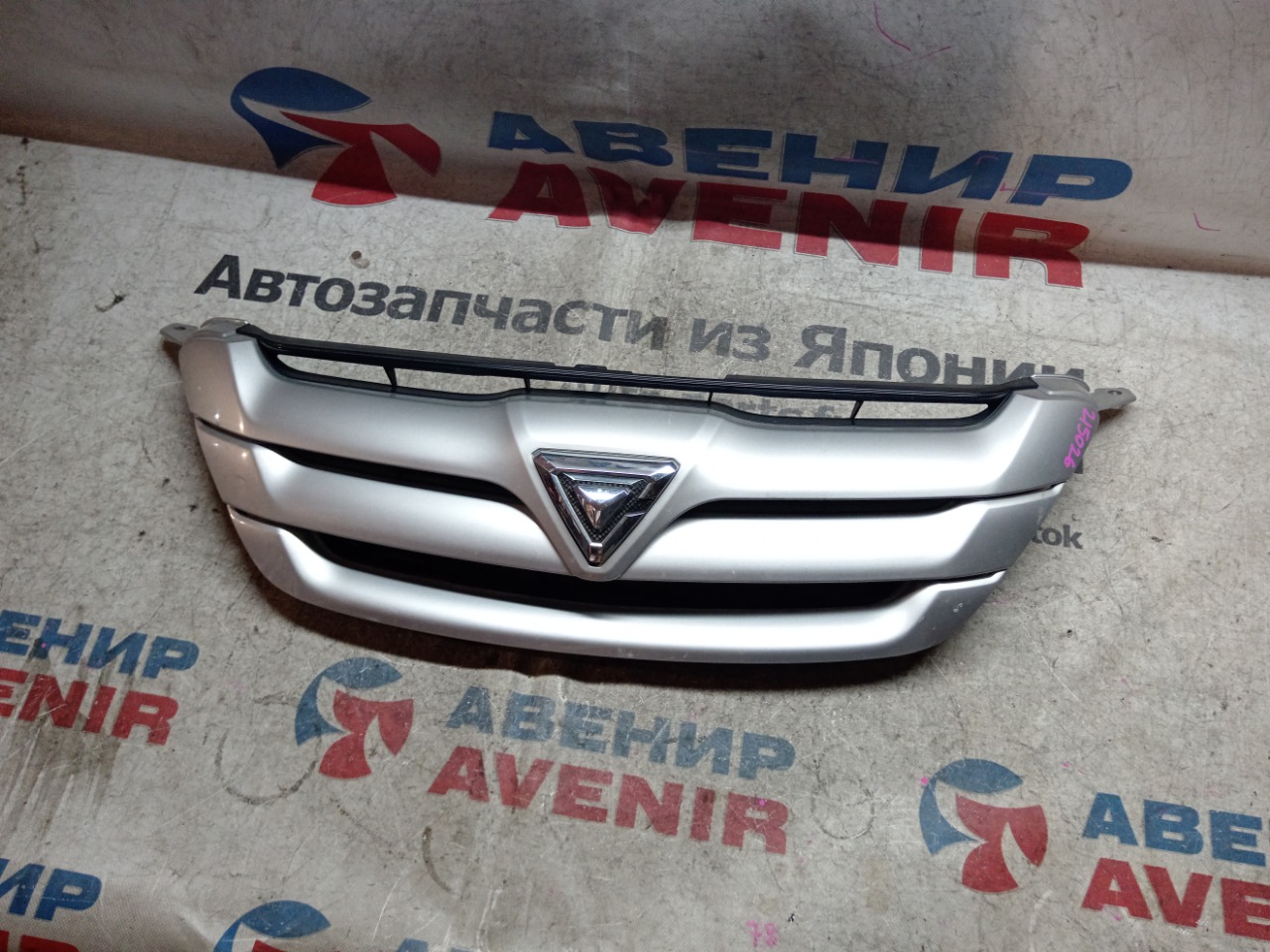 Решетка TOYOTA CALDINA AZT246 (б/у)