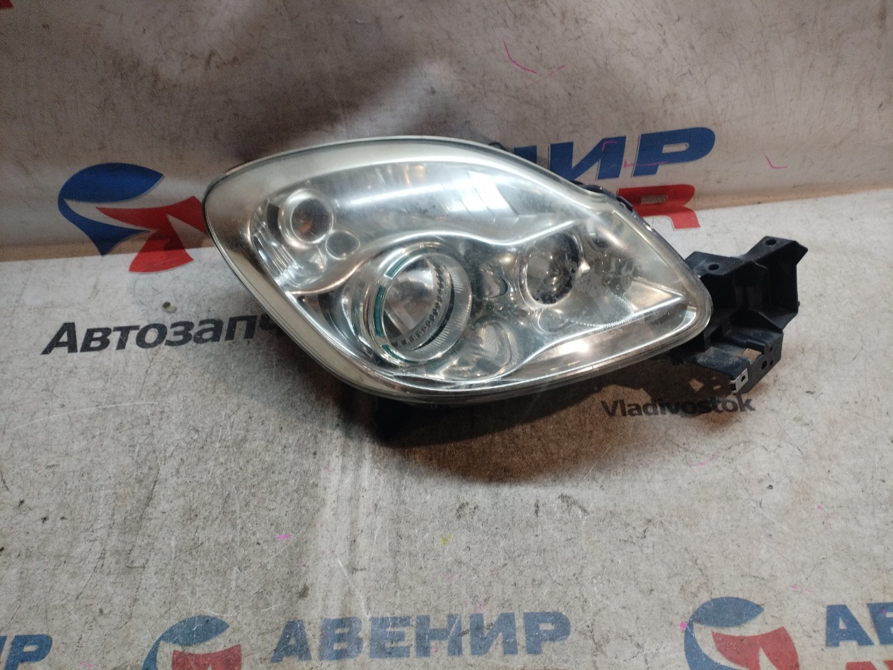 Фара MAZDA VERISA DC5W передняя правая (б/у)