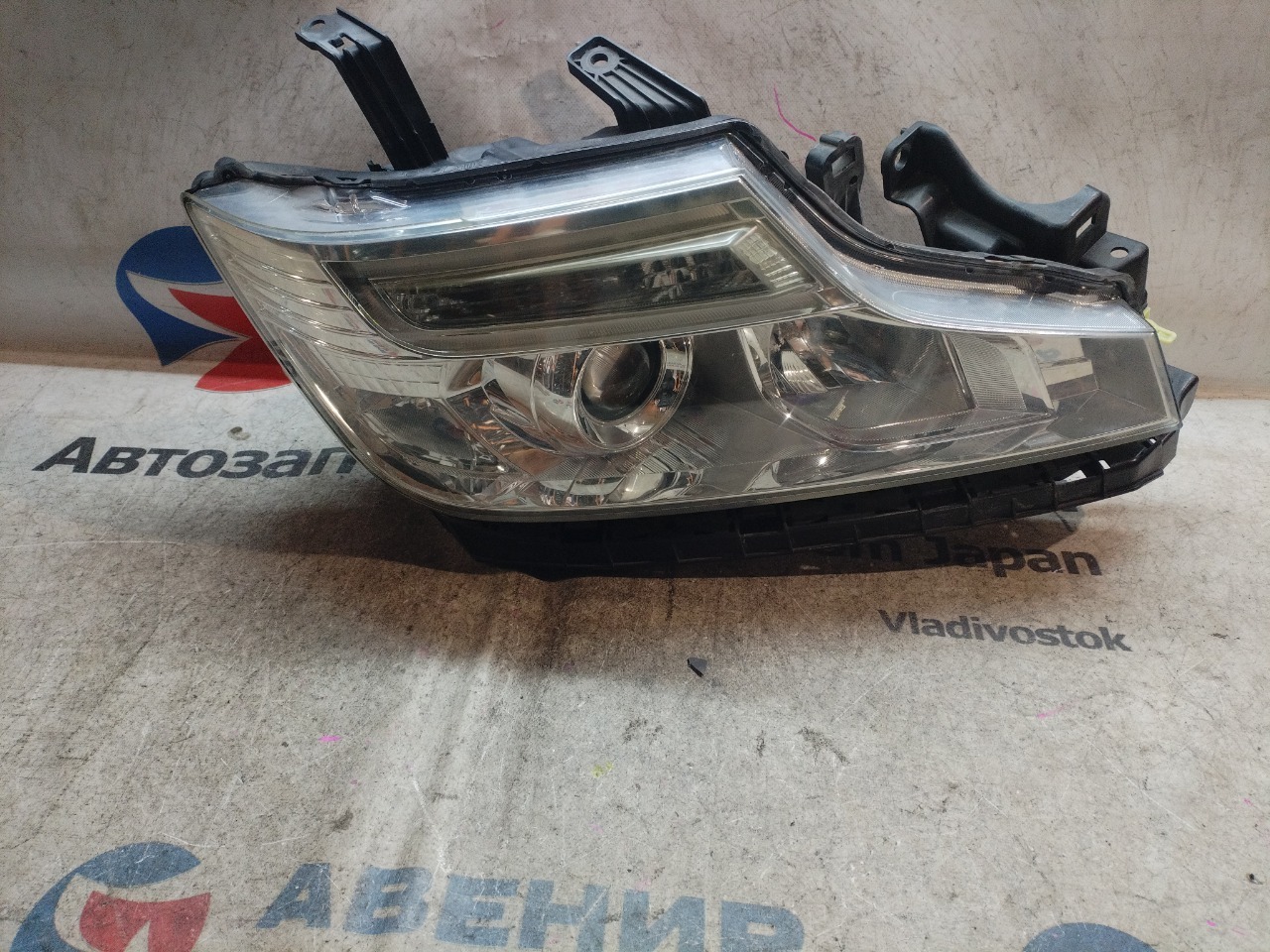 Фара HONDA STEPWGN RK6 передняя правая (б/у)