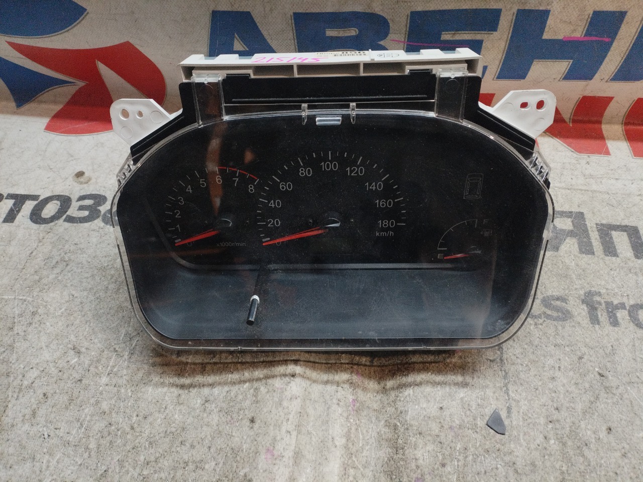 Спидометр MITSUBISHI DION CR6W (б/у)
