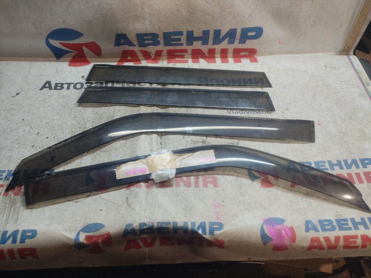 Ветровики комплект MAZDA VERISA DC5W (б/у)