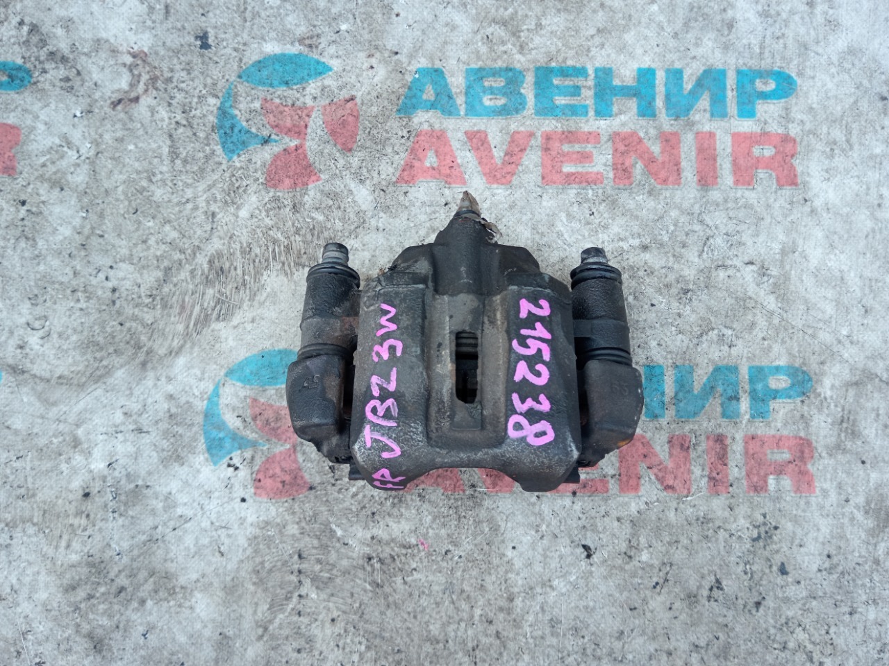 Суппорт SUZUKI JIMNY JB23W K6AT передний правый (б/у)