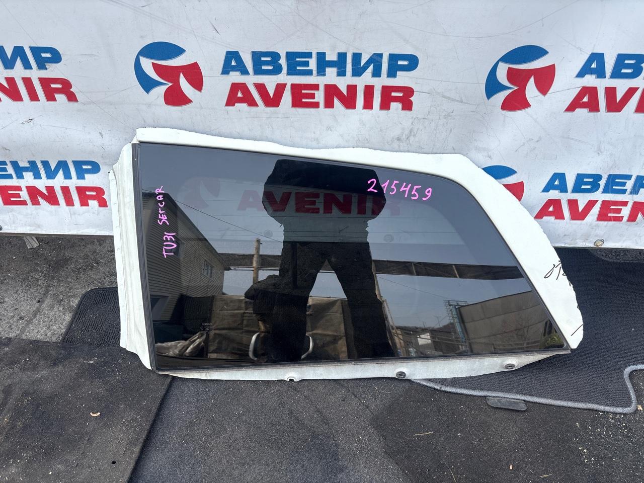 Стекло собачника NISSAN PRESAGE PNU31 заднее левое (б/у)