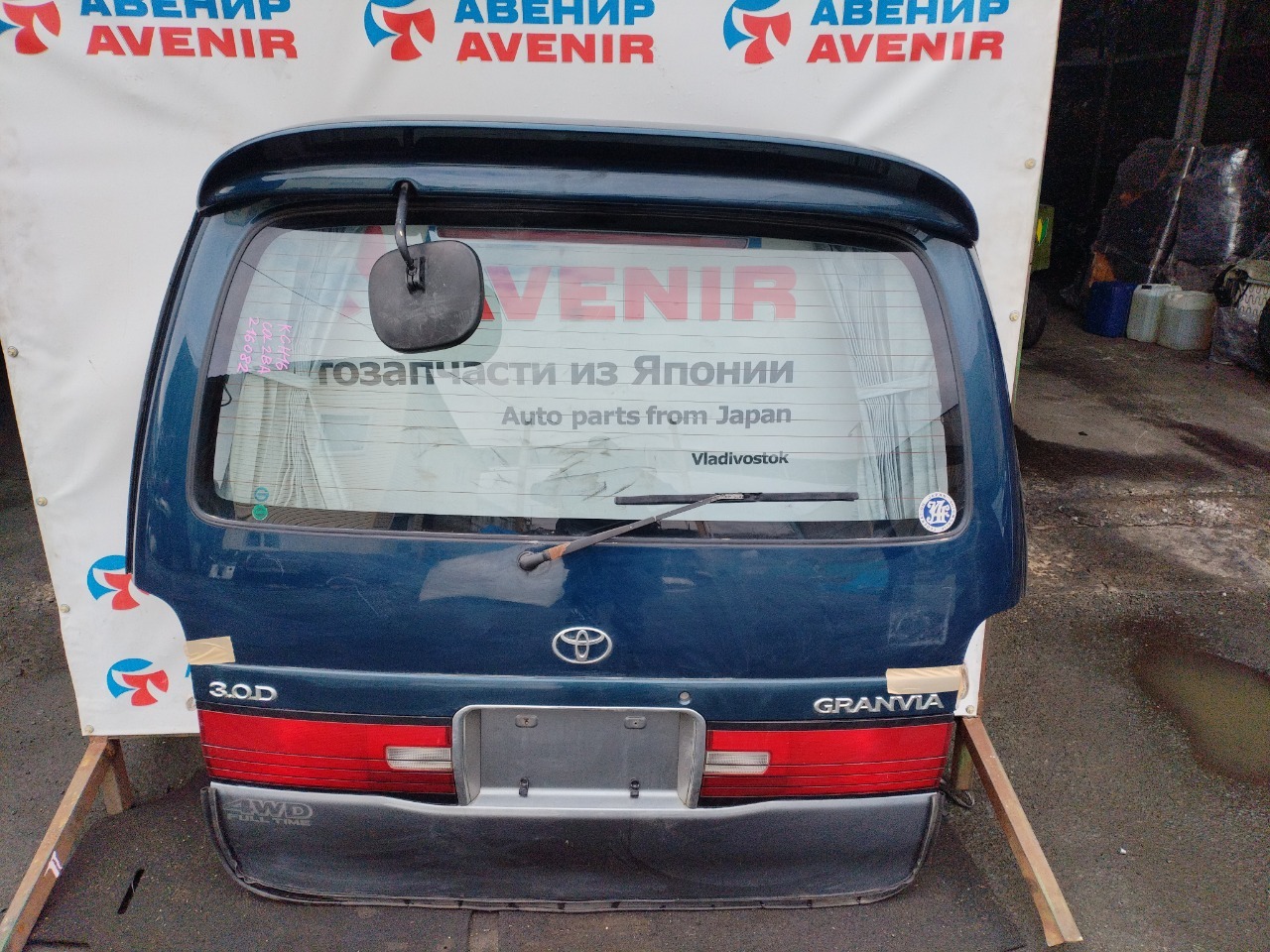 Дверь задняя TOYOTA GRANVIA RCH11W задняя (б/у)