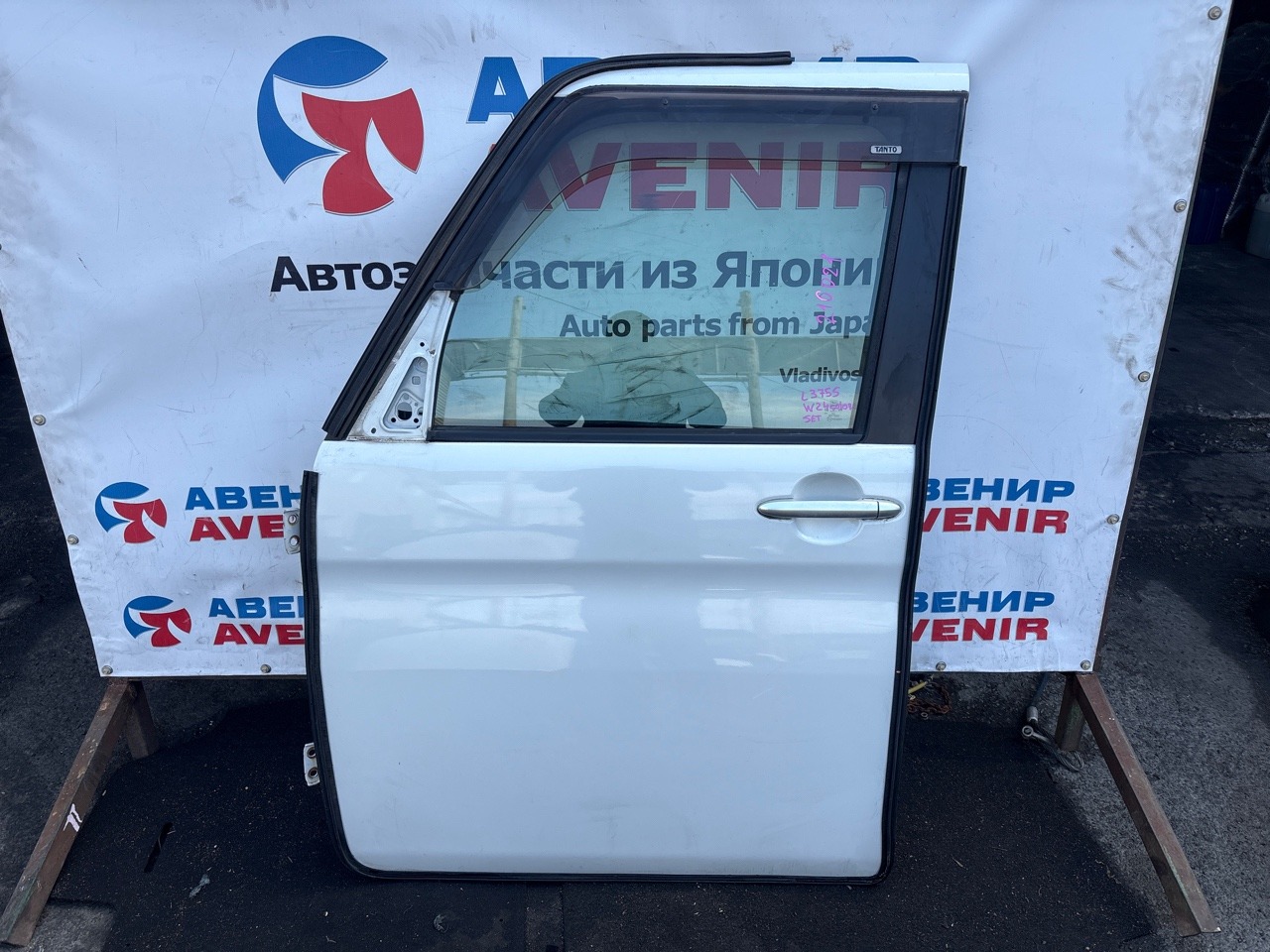 Дверь DAIHATSU TANTO L375S передняя левая (б/у)