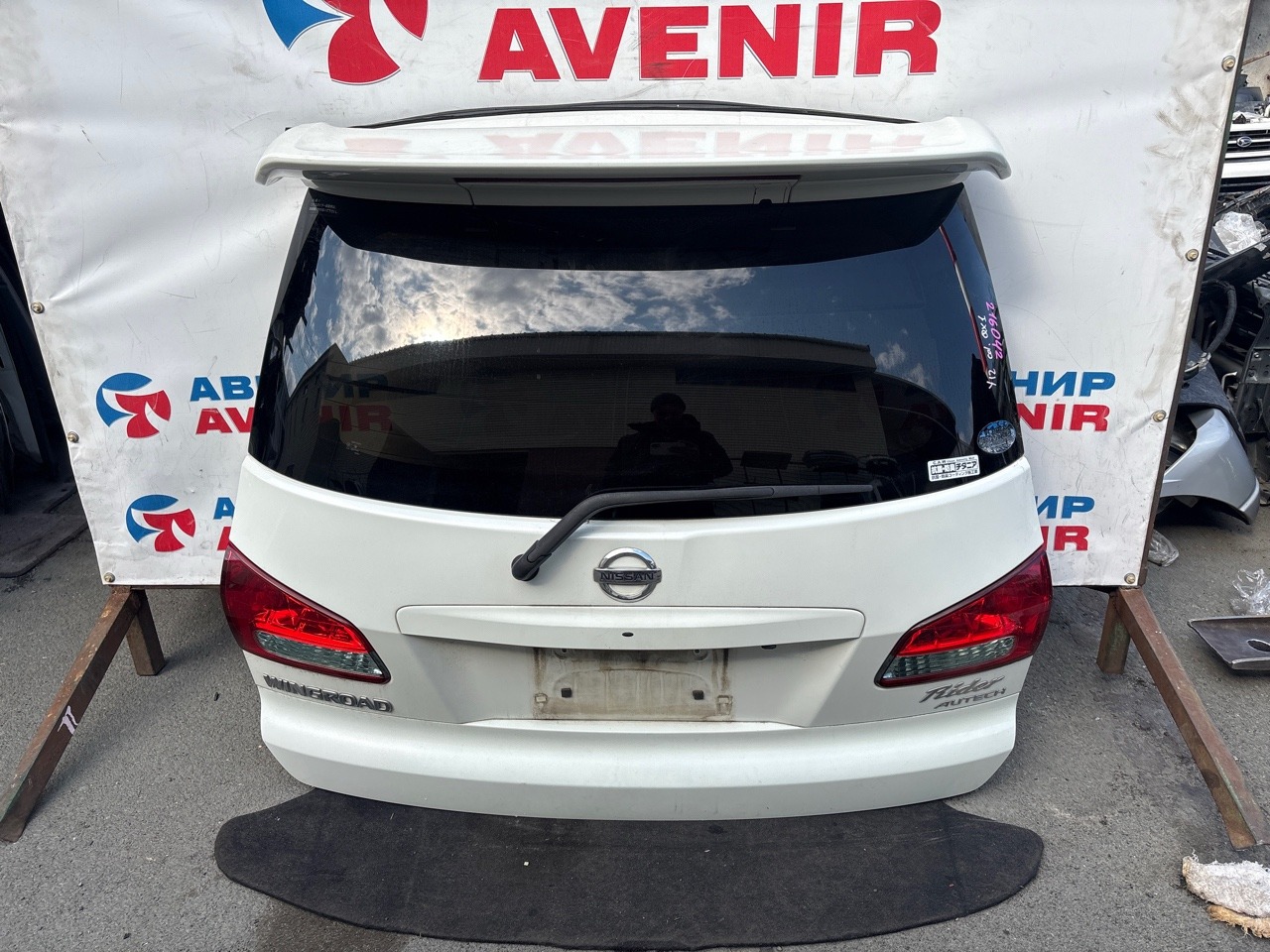 Дверь задняя NISSAN WINGROAD VJY12 задняя (б/у)