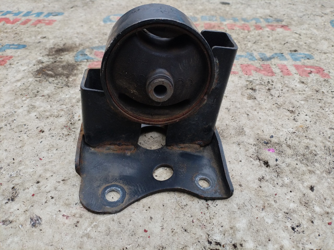 Подушка двигателя NISSAN SUNNY FNB15 QG15DE левая (б/у)