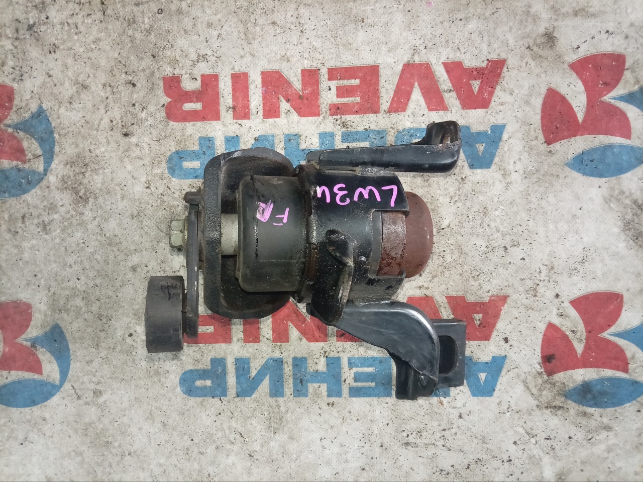 Подушка двигателя MAZDA MPV LW3W L3 правая (б/у)