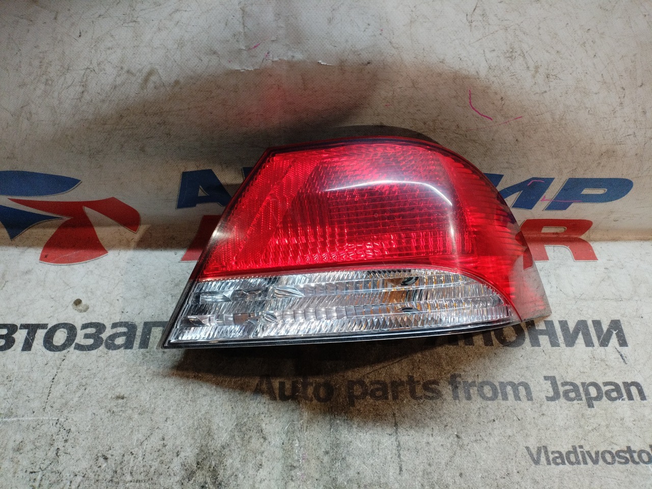 Стоп-сигнал MITSUBISHI LANCER CS2A задний правый (б/у)