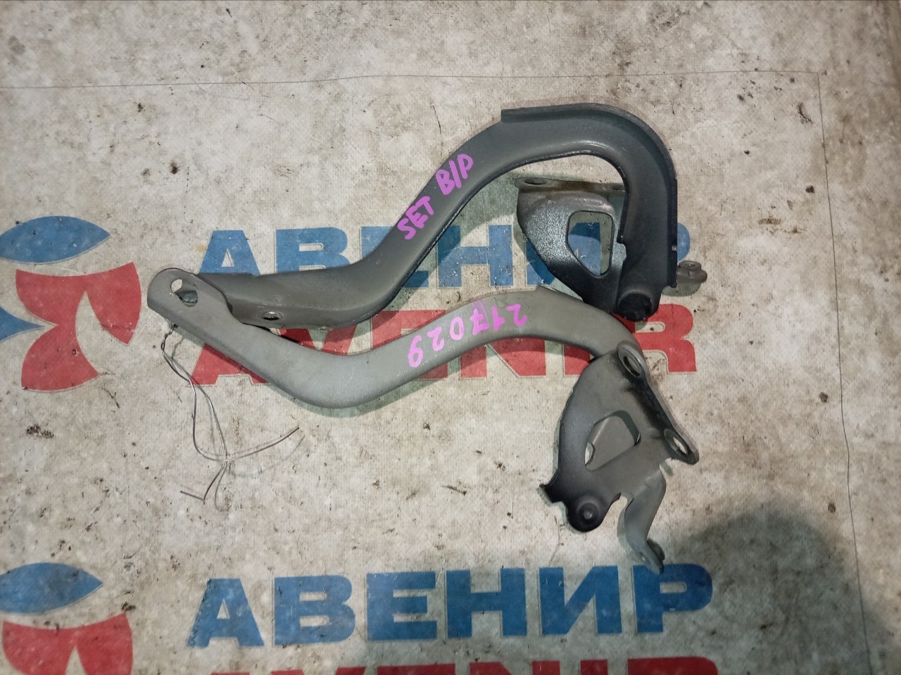 Петля капота DAIHATSU TANTO L375S (б/у)