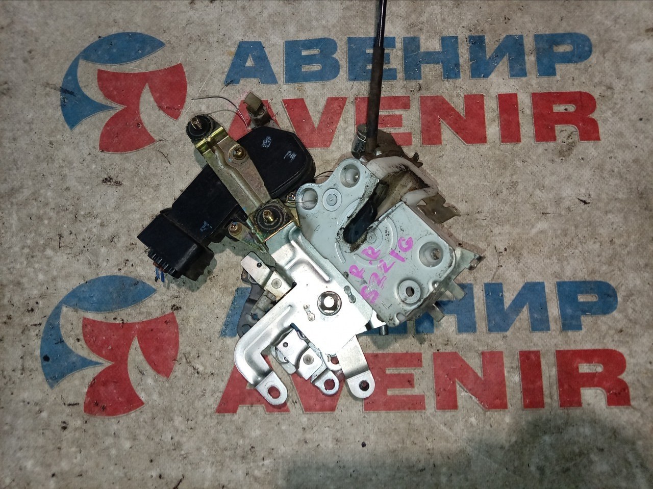 Замок двери DAIHATSU ATRAI S221G задний правый (б/у)