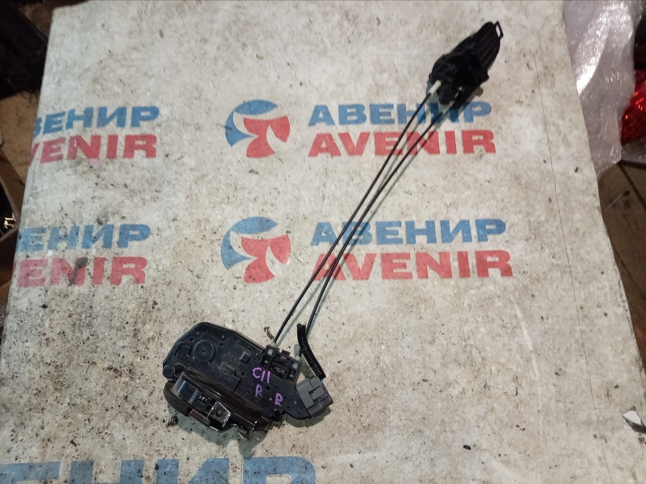 Замок двери NISSAN TIIDA C11 задний правый (б/у)