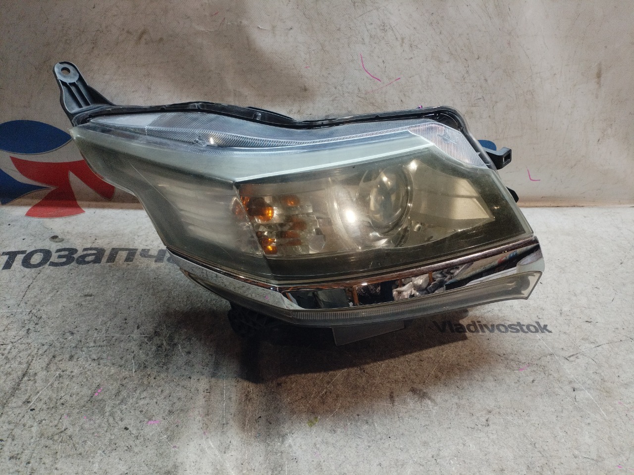 Фара HONDA N-WGN JH1 передняя правая (б/у)